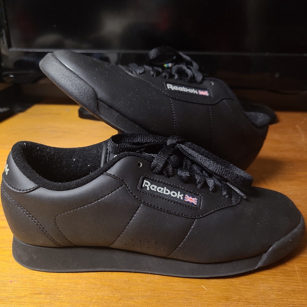 Reebok Classic Sneakers